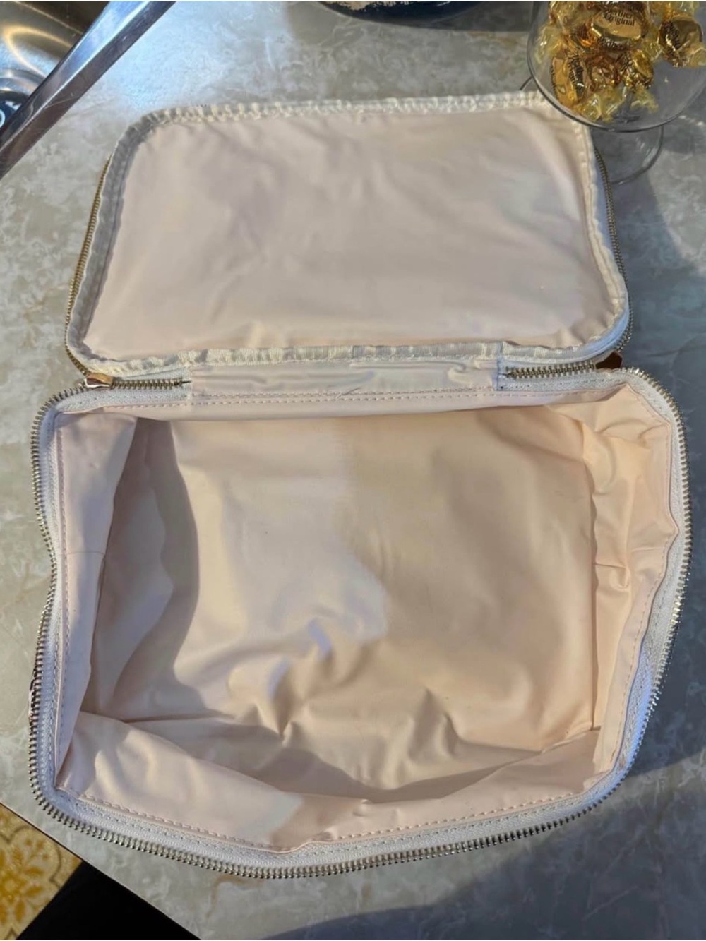 Kate Spade Lunch Box - Picture 4 of 6